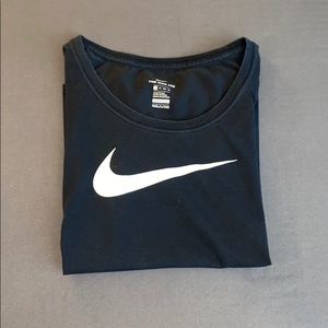 Woman’s Nike Fitted Tshirt
